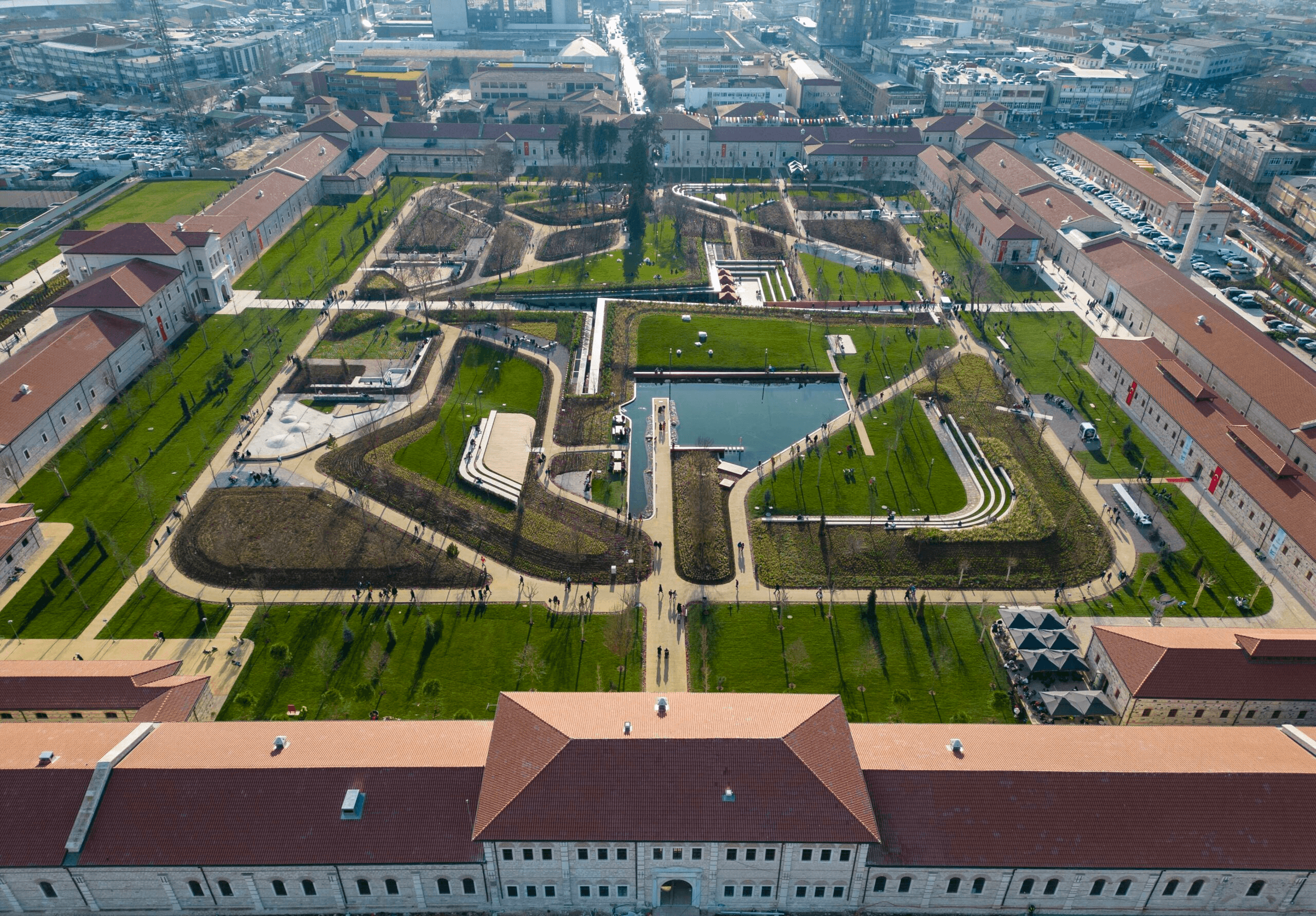 A Green Space That Breathes Life into the City